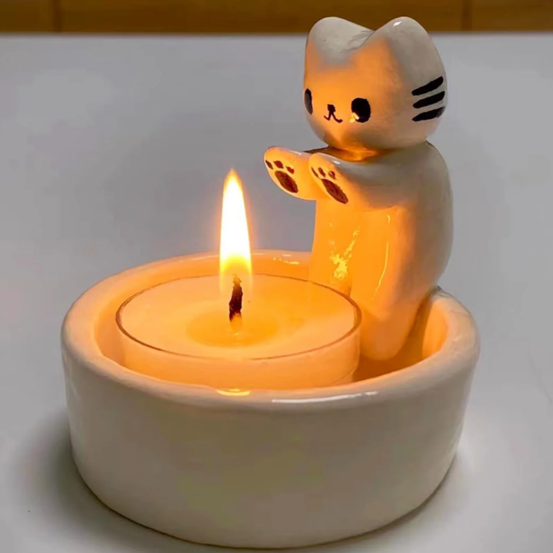 Cute Kitten Candle Holder Creative Cat Candlestick for Aromatherapy & Home Decoration