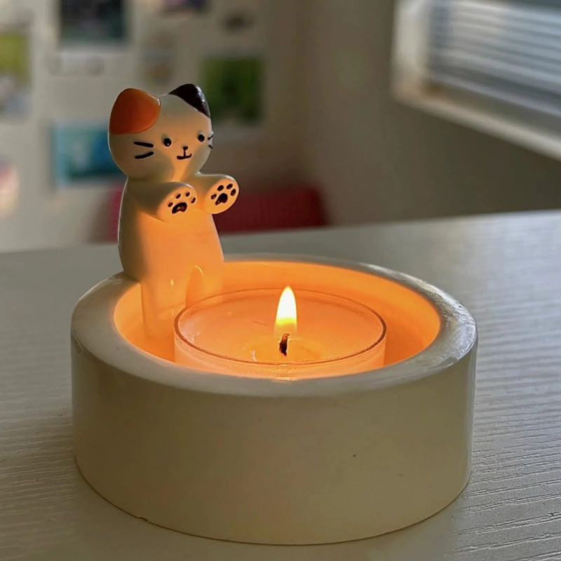Cute Kitten Candle Holder Creative Cat Candlestick for Aromatherapy & Home Decoration