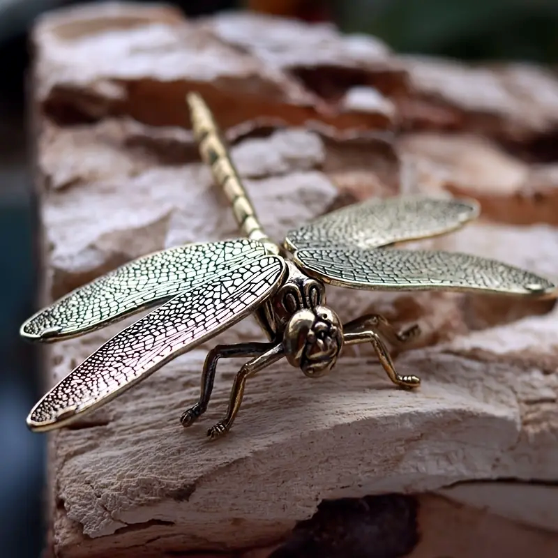 Vintage Brass Dragonfly Figurine Antique Style Desk Ornament & Creative Tea Pet Collectible Statue
