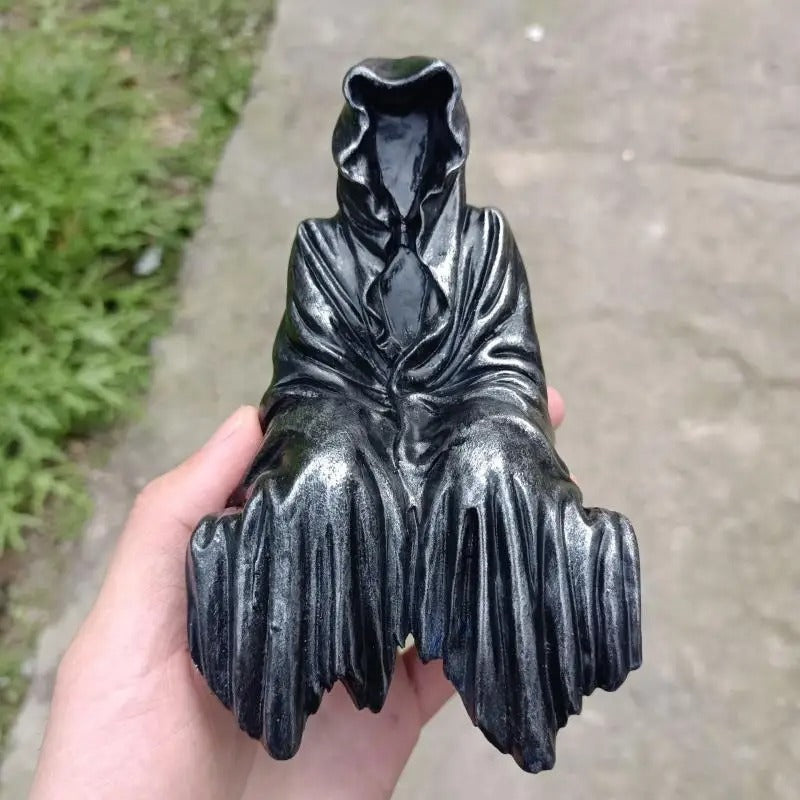 Gothic Black Robe Night Walker – Mysterious Master Resin Desktop Ornament