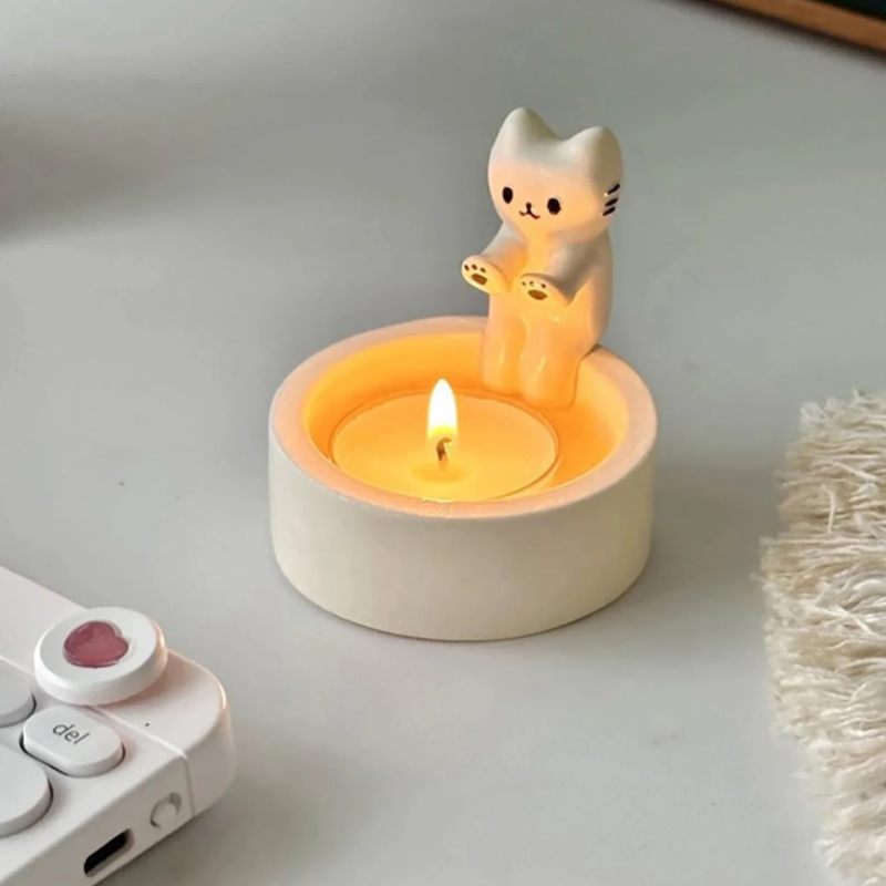 Cute Kitten Candle Holder Creative Cat Candlestick for Aromatherapy & Home Decoration