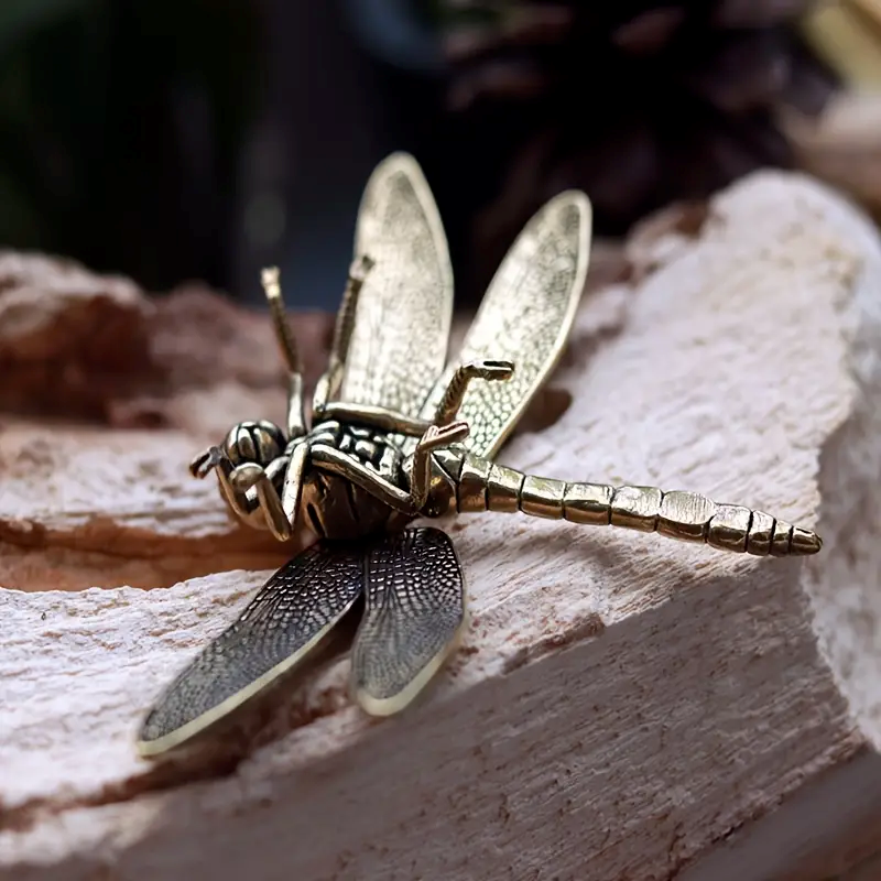 Vintage Brass Dragonfly Figurine Antique Style Desk Ornament & Creative Tea Pet Collectible Statue