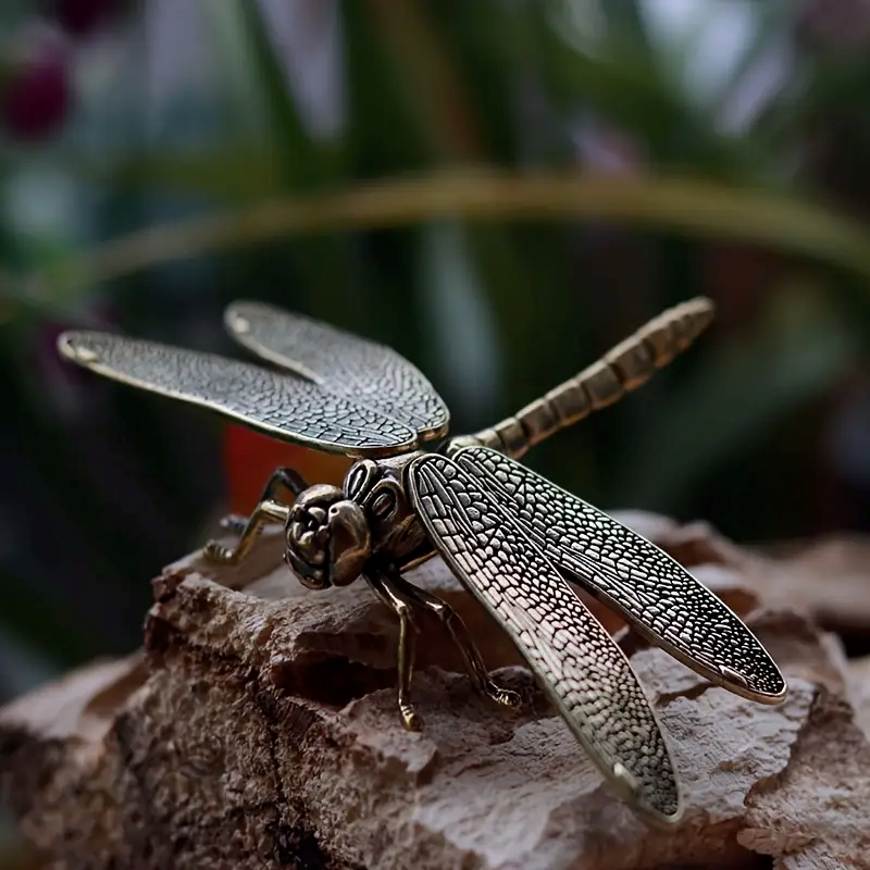 Vintage Brass Dragonfly Figurine Antique Style Desk Ornament & Creative Tea Pet Collectible Statue