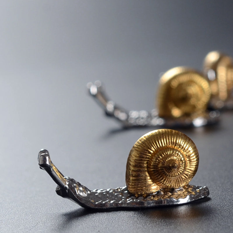 Creative Alloy Snail Ornament Small Handcrafted Decor for Home Bonsai and Incense Display