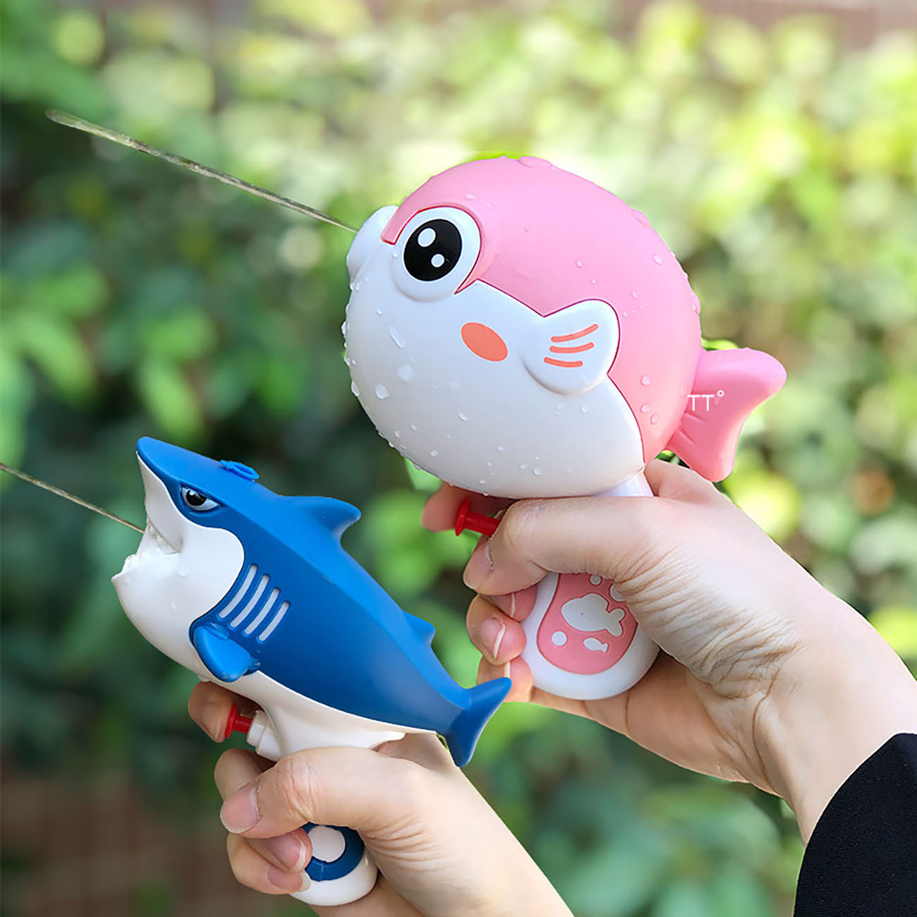 Kids Water Gun Summer Toy Puffer Fish & Shark Water Blasters for Beach & Outdoor Fun Perfect Birthday Gift for Children