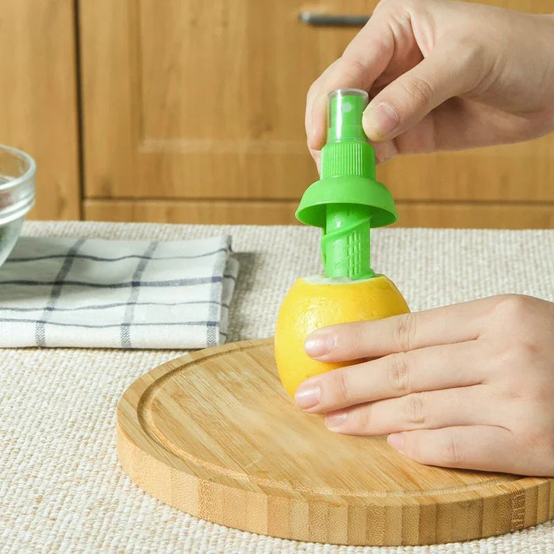1PC Citrus Lemon Sprayer  Fruit Juice Spray Squeezer for Lemons, Oranges & Kitchen Cooking Use